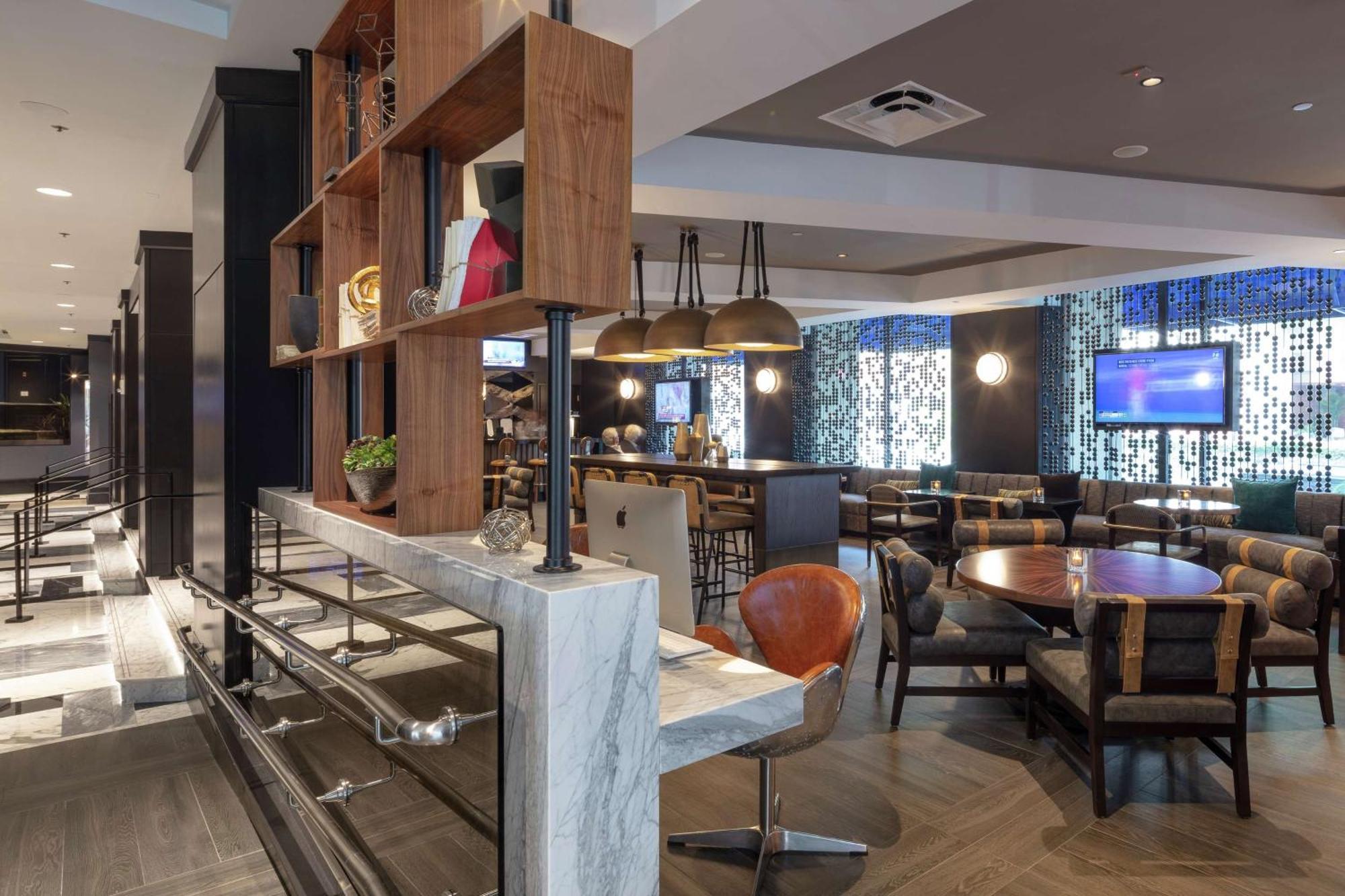 Hilton Boston Back Bay Hotel Екстериор снимка
